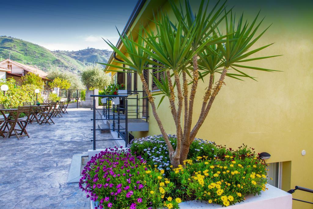Baia Degli Ulivi Apartments Cefalu Luaran gambar