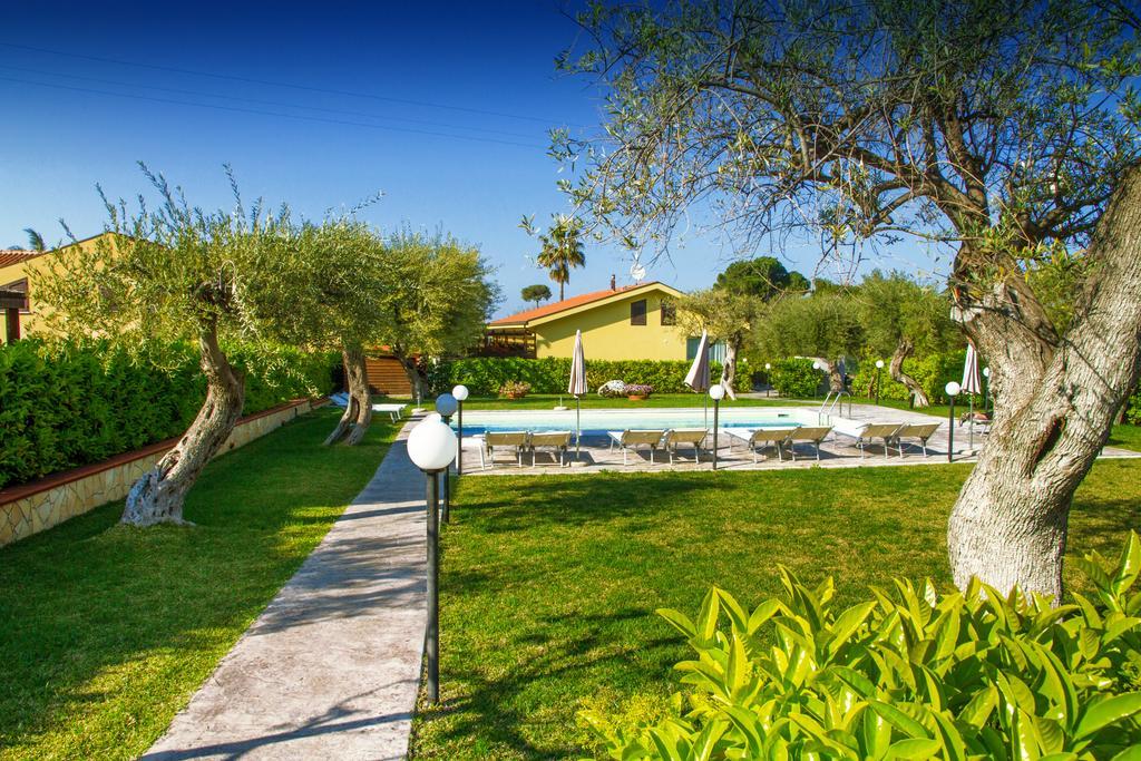 Baia Degli Ulivi Apartments Cefalu Luaran gambar
